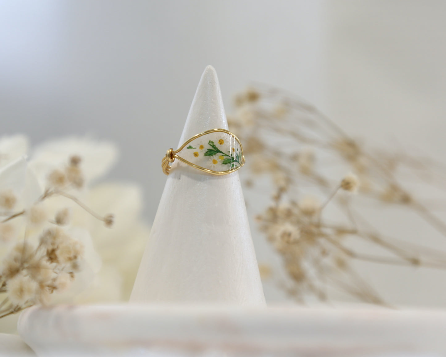 White Daisy Flower Ring / Gold & Silver