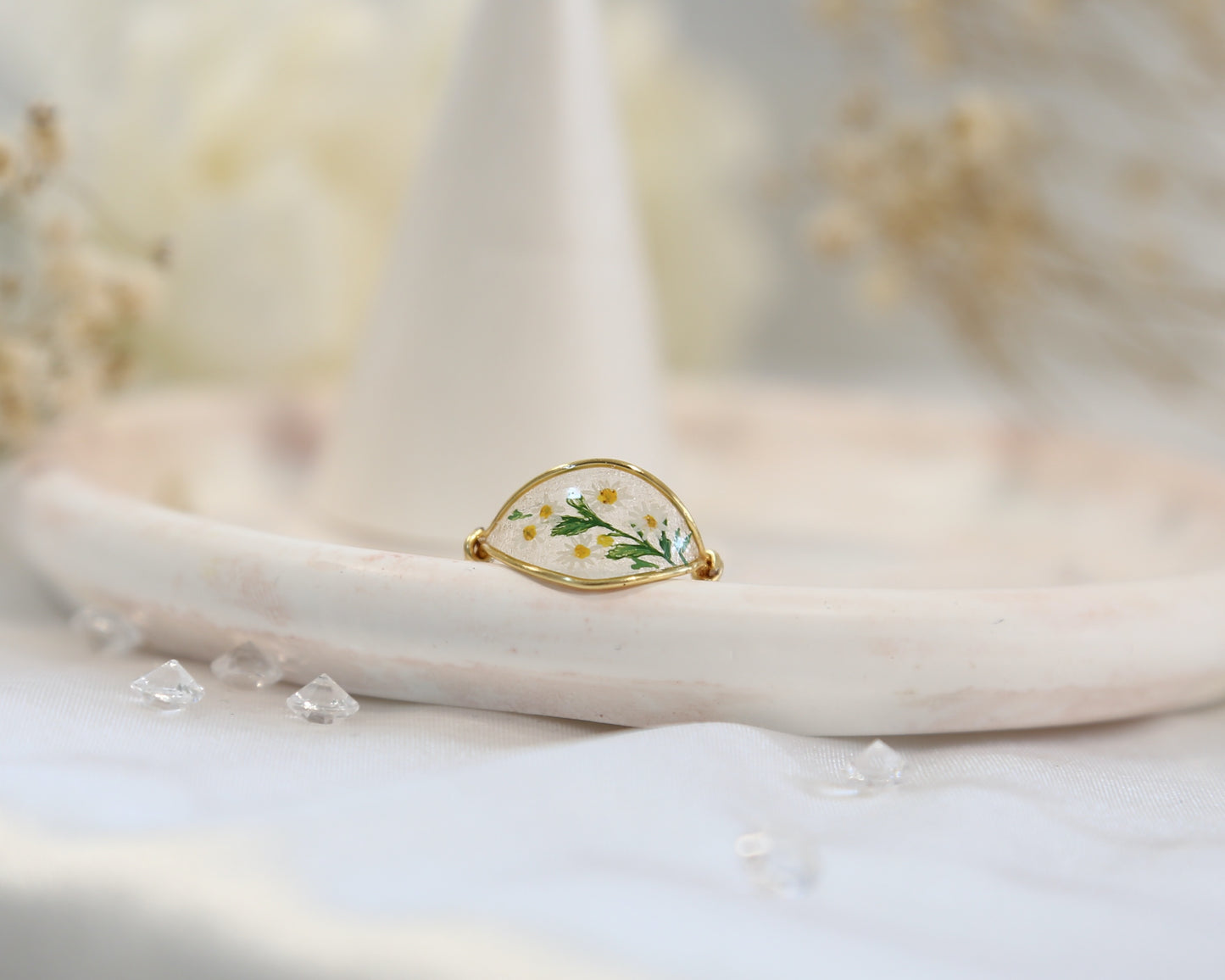 White Daisy Flower Ring / Gold & Silver