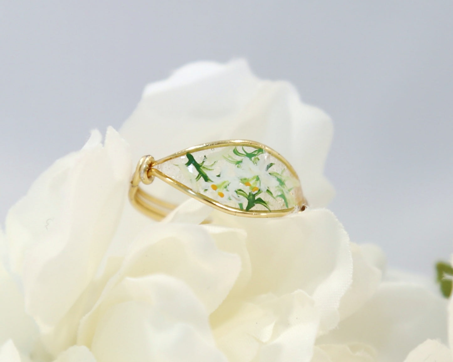 White Lily Flower Ring / Gold & Silver